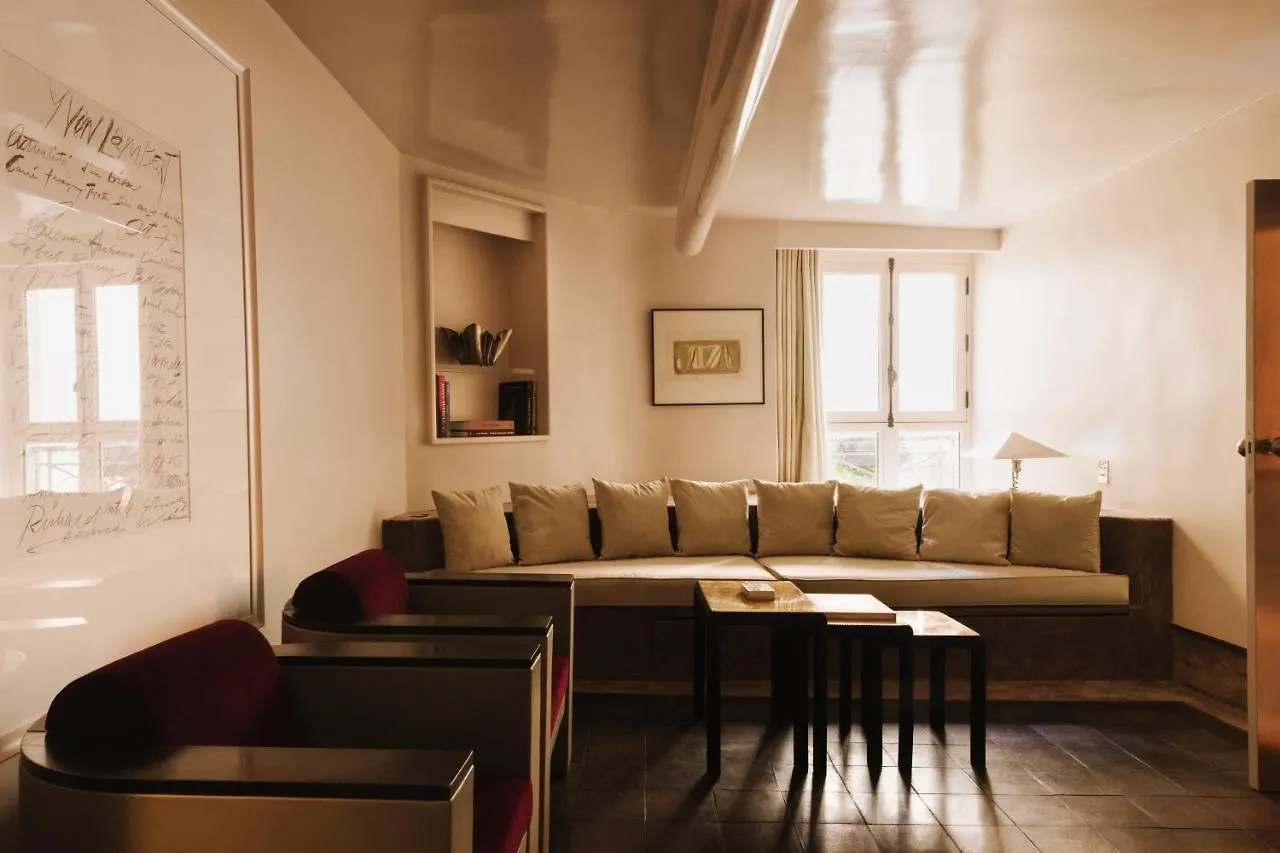 Pied A Terre Tuileries Apartment Paris France